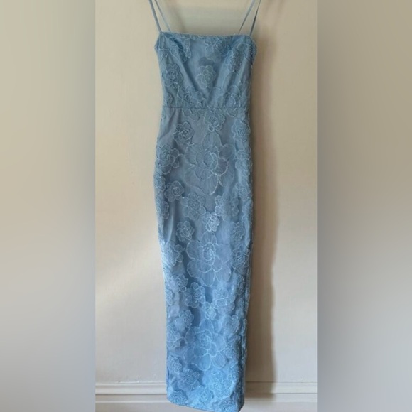 NEW HOUSE OF CB EVA
TUSCAN BLUE EMBROIDERED FLORAL MAXI DRESS - Picture 7 of 7